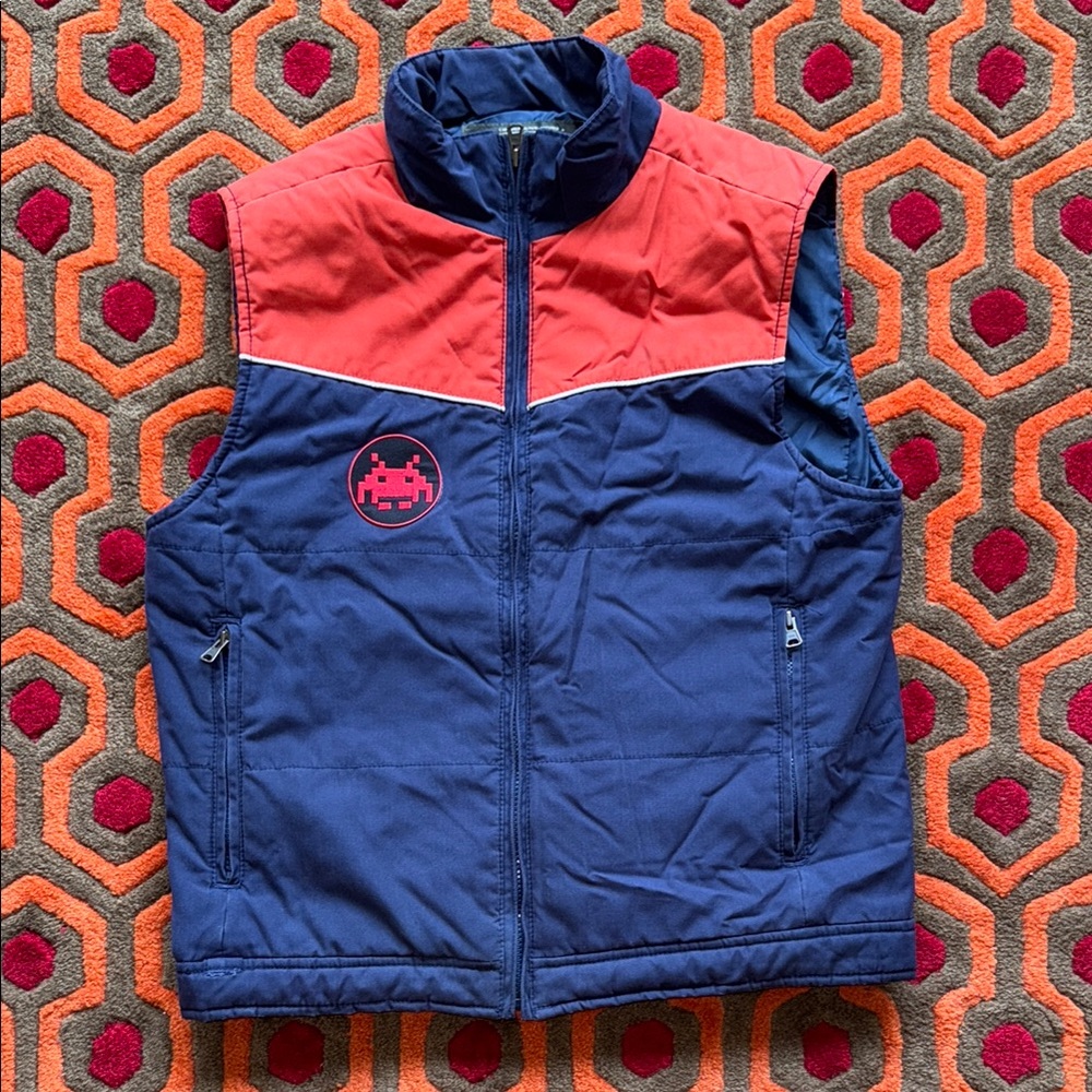 Men's Small Retro Old Navy Vest Jacket Space Invaders